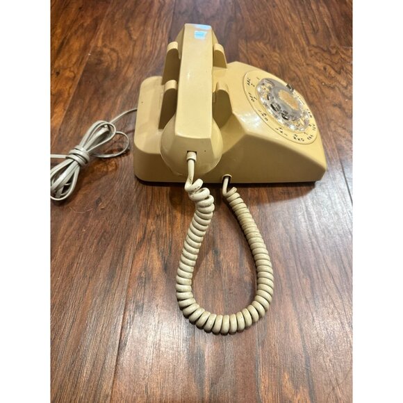 Vintage ITT Beige Rotary Dial Telephone Phone Landline W/ Coiled Cord UNTESTED - Picture 7 of 9